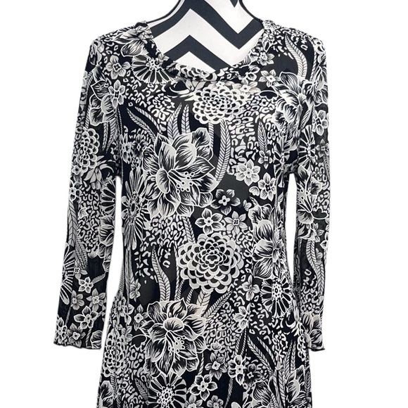 Kaktus Boho Floral Artsy Mesh Asymmetrical Tunic Top - Picture 2 of 10